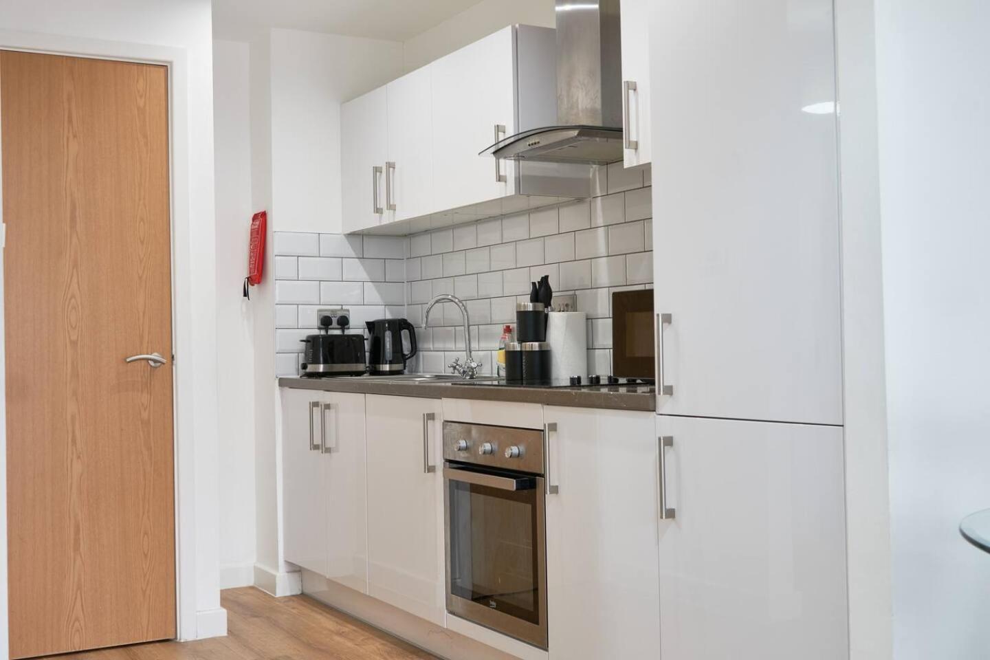 Modern Central Apartment - City Centre - Fast Wifi - Near Utilitia Arena & Icc Бірмінгем Екстер'єр фото